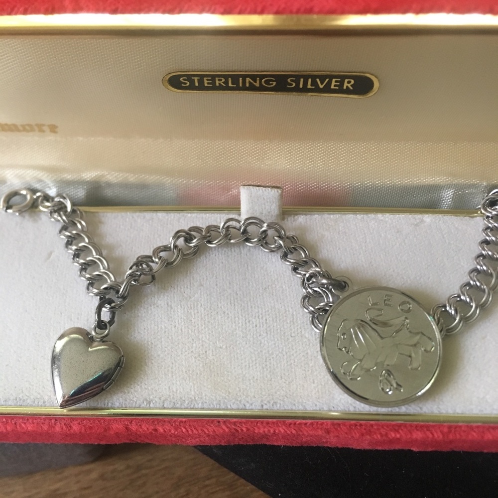 Items left - Picture 4 of 6